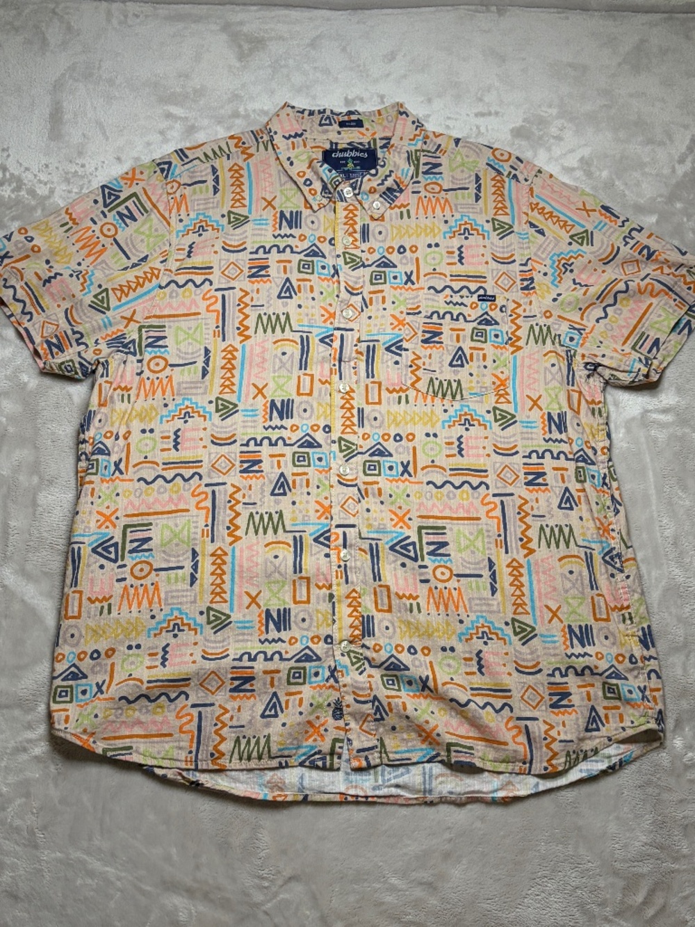 Chubbies Friday Shirt Mens XL Short Sleeve Button Down Geometric Art 90s Casual